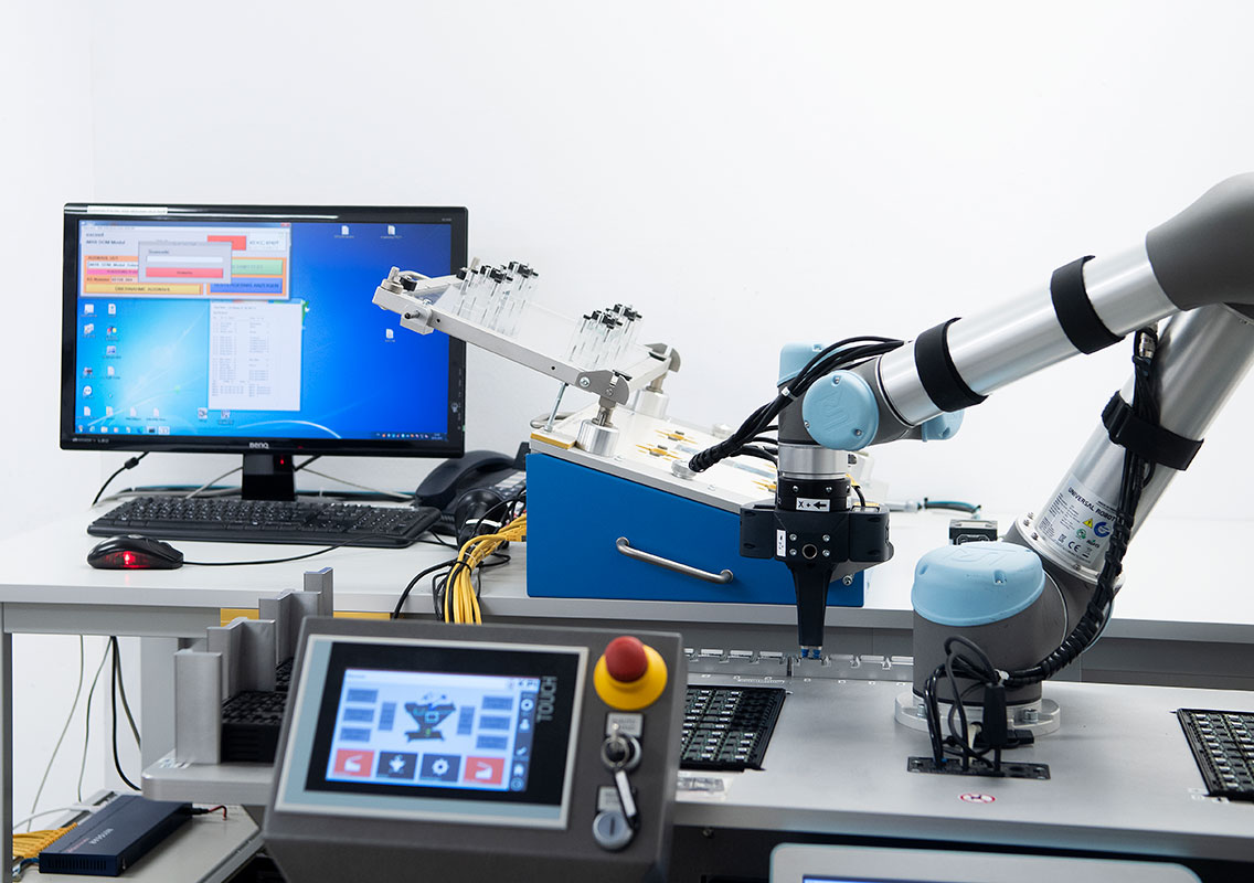 Roboter Prüfverfahren für System-on-Modules Kontron Electronics Frickenhausen